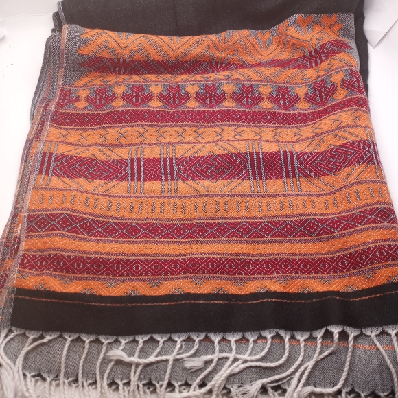 Oversized Pashmina - Picture 6 of 10